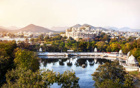 Lake Pichola with City Palace view in Udaipur, Rajasthan, Indiaのeditorial素材