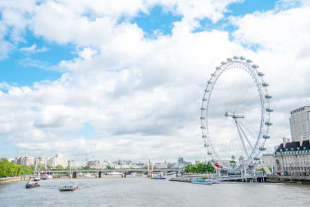 London in cloudy dayのeditorial素材