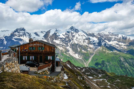 GROSSGLOCKNER, AUSTRIA - JUNE 17, 2016: Veteran Fire Trucks at Fuscher Toerl at Grossglockner alpine, World Championship for veteran fire trucks in Bruck/Austriaのeditorial素材