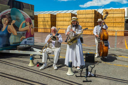 Napier, New Zealand - November 19, 2014: The Twin City Stompers Art Deco Dixieland Jazz Band greets visitors at the port of the seaside town of Napier on the North Island New Zealand.のeditorial素材