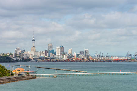 Auckland, New Zealand - November 20, 2014: Auckland downtown skyline with Jetty. Auckland has been rated one of the world's top 10 cities to visit by travel bible Lonely Planet.のeditorial素材