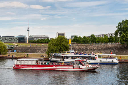 Berlin, Germany - May 28, 2017: Sightseeing boats on the river Spree in Berlin, Germany.のeditorial素材
