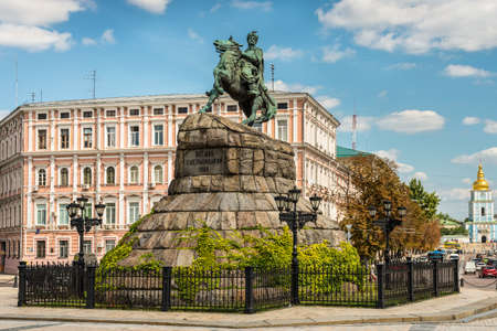 Kyiv, Ukraine - June 18, 2011: The Bohdan Khmelnytsky Monument in Kyiv dedicated to the Hetman of Zaporizhian Host Bohdan Khmelnytsky built in 1888, Ukraine.のeditorial素材