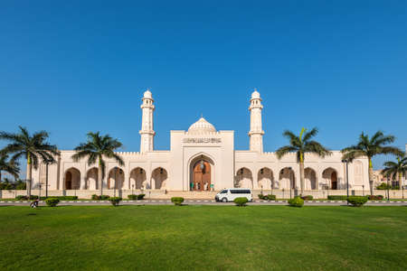 Salalah, Oman - November 12, 2017: The Sultan Qaboos Mosque towers over the Salalah city center, welcoming thousands of worshippers for prayers each day since its completion in 2009.のeditorial素材
