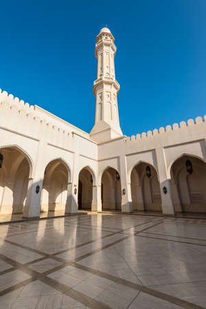 Salalah, Oman - November 12, 2017: The courtyard of the Sultan Qaboos Mosque in Salalah, Sultanate of Oman.のeditorial素材