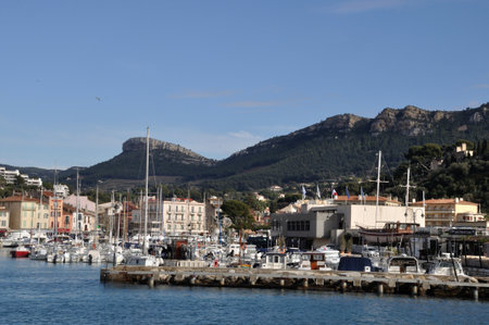 CASSIS,FRANCE-FEBRUARY 16, 2015: The harbor of Cassisのeditorial素材