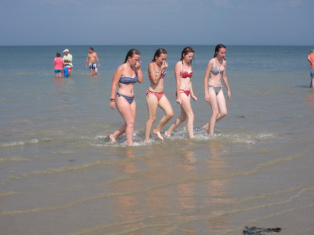 LUC_FRANCE, 26 JULY, 2018: Girls on the beach of Luc in Normandyのeditorial素材