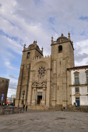 Porto cathedral in Porto centerのeditorial素材