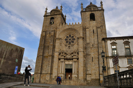 Porto cathedral in Porto centerのeditorial素材