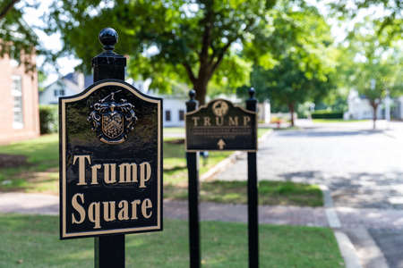 Mooresville, NC, USA: Sign for Trump Square at the Trump National Golf Club Charlotteのeditorial素材