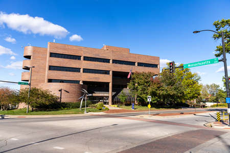 Lawrence, Kansas, USA - October 1, 2020: Lawrence, KS City Hallのeditorial素材
