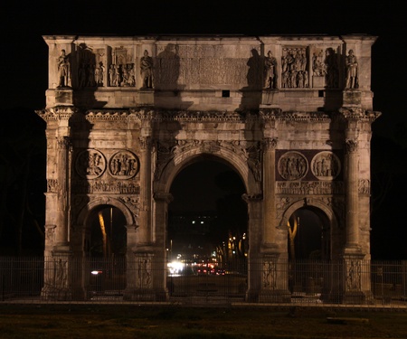The Arch of Constantine of in Rome, Italy.  It commemerates Constantine's victory over Maxentius in the battle of Milvian bridge.
の写真素材