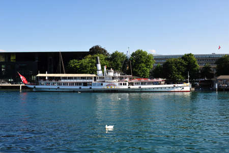 Pierのeditorial素材