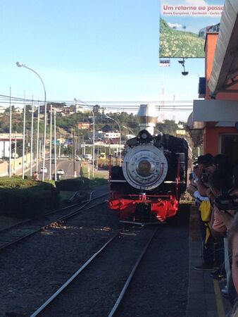 Train coming to the stationの素材