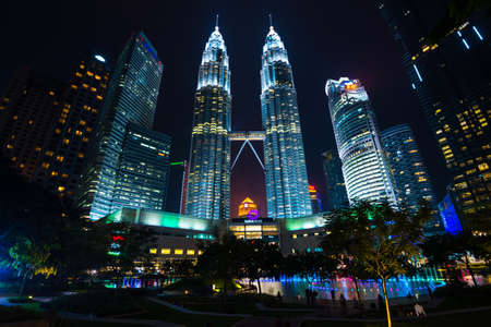 Night scene of Twin Tower in Kuala Lumper, Malaysiaのeditorial素材