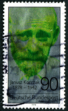 ROMANIA - CIRCA 1978: A stamp printed in Romania shows image of Janusz Korczak, circa 1978のeditorial素材