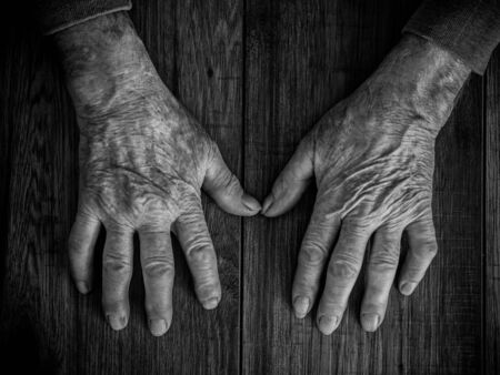 hands of the old manの写真素材