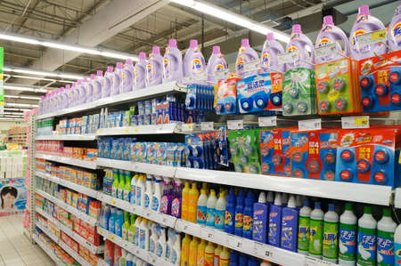 On October 2, 2011, xi 'an supermarket shelves display all kinds of goods, customers in the choose...