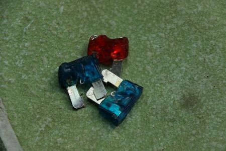 fuse plastic melt by heat of eletric