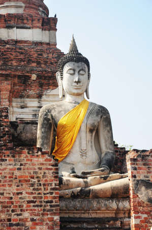 Old Buddha statue in Thailandの写真素材
