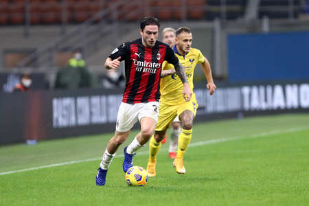 Milan, Italy. 08th November 2020. Davide Calabria of Ac Milan during the Serie A match between Ac Milan and Hellas Verona.のeditorial素材