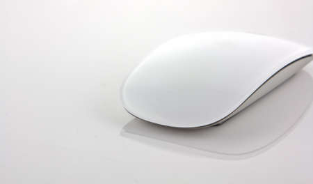 white wireless computer mouse の写真素材