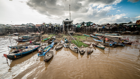 TONLE SAP LAKE, CAMBODIA , December 07, 2015: - Firsherman at Kompong Khleang, a village at Tonle Sap Lake on July 29, 2016. The lake is the largest in southeast Asia.のeditorial素材