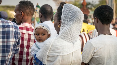 Turmi, Ethiopia - September 2017: Unidentified Ethiopian people celebrating the Meskel festival in Ehtiopia. Meskel commemorates the finding of the True Crossのeditorial素材