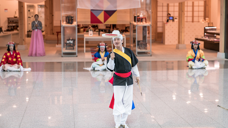 Incheon, Korea - August 2018: Unidentified Koreans dancing traditional dances at incheon international airport of Seoul, South Koreaのeditorial素材