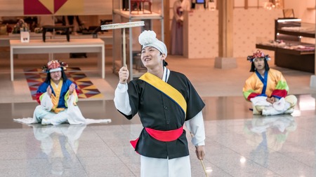 Incheon, Korea - August 2018: Unidentified Koreans dancing traditional dances at incheon international airport of Seoul, South Koreaのeditorial素材
