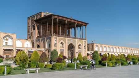 Isfahan, Iran - May 2019: Aali Qapu Palace in Isfahan Naqsh-e Jahan Squareのeditorial素材
