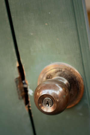 A door of an old door knobの写真素材