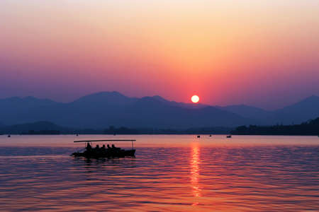 Sunset at West Lake, Hangzhou の写真素材