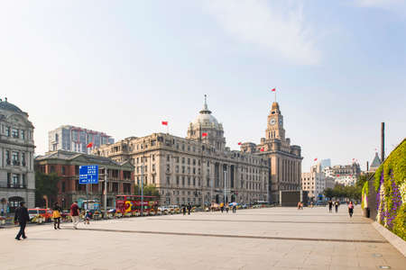 Shanghai Bund financial squareのeditorial素材