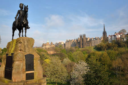 EDINBURGH, SCOTLAND-MAY 8, 2016: The Royal Scots Greys Monument at Princes Street Gardens with spring colorsのeditorial素材