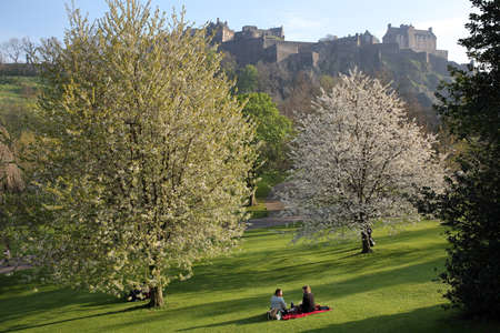 EDINBURGH, SCOTLAND-MAY 8, 2016: View of Edinburgh Castle and Princes Street Gardens with spring colorsのeditorial素材