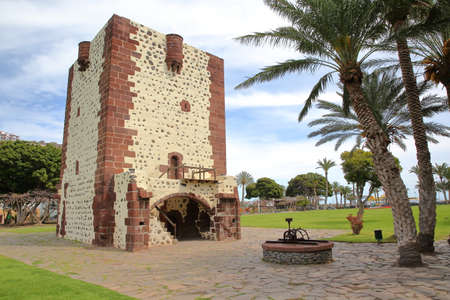 SAN SEBASTIAN DE LA GOMERA, LA GOMERA, SPAIN: The tower Torre del Conde in San Sebastian de la Gomeraの写真素材
