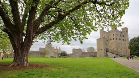 ROCHESTER, UK - APRIL 14, 2017: View of the Castle and the Cathedral from the Esplanade on the Castle Hill with Spring colorsのeditorial素材