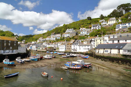 POLPERRO, CORNWALL, UK: Polperro fishing port