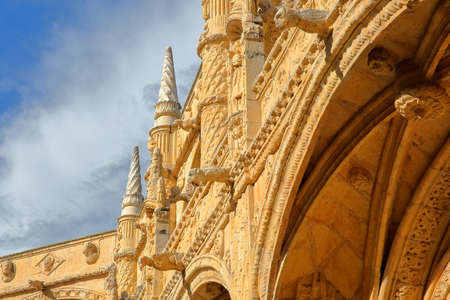 LISBON, PORTUGAL - NOVEMBER 3, 2017: The cloister of Jeronimos monastery in Belem neighborhood with close-up on carvings and gargoylesのeditorial素材