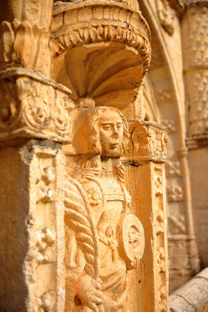 LISBON, PORTUGAL - NOVEMBER 3, 2017: The cloister of Jeronimos monastery in Belem neighborhood with details of carvingsのeditorial素材