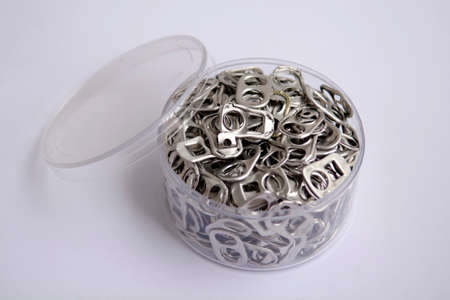 aluminum can tabs