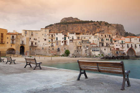 Sunrise in CefalÃ¹, Sicily, Italy. It is an attractive historic town and seaside resort.の写真素材