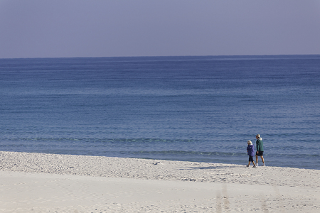 Walking on Beachのeditorial素材