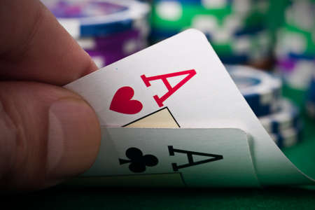 Peek poker cards
