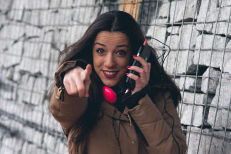 girl listening to musicの写真素材