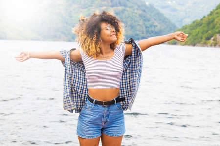 girl outdoors smilingの写真素材