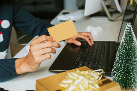 christmas shopping onlineの写真素材