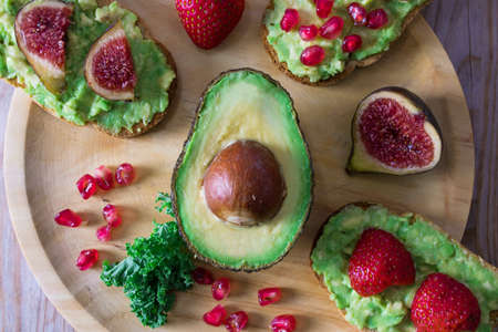 avocado and red fruit toasts from the vegan or vegetarian diet