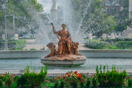 fountain in the garden of the island in aranjuez, madrid, spainの写真素材